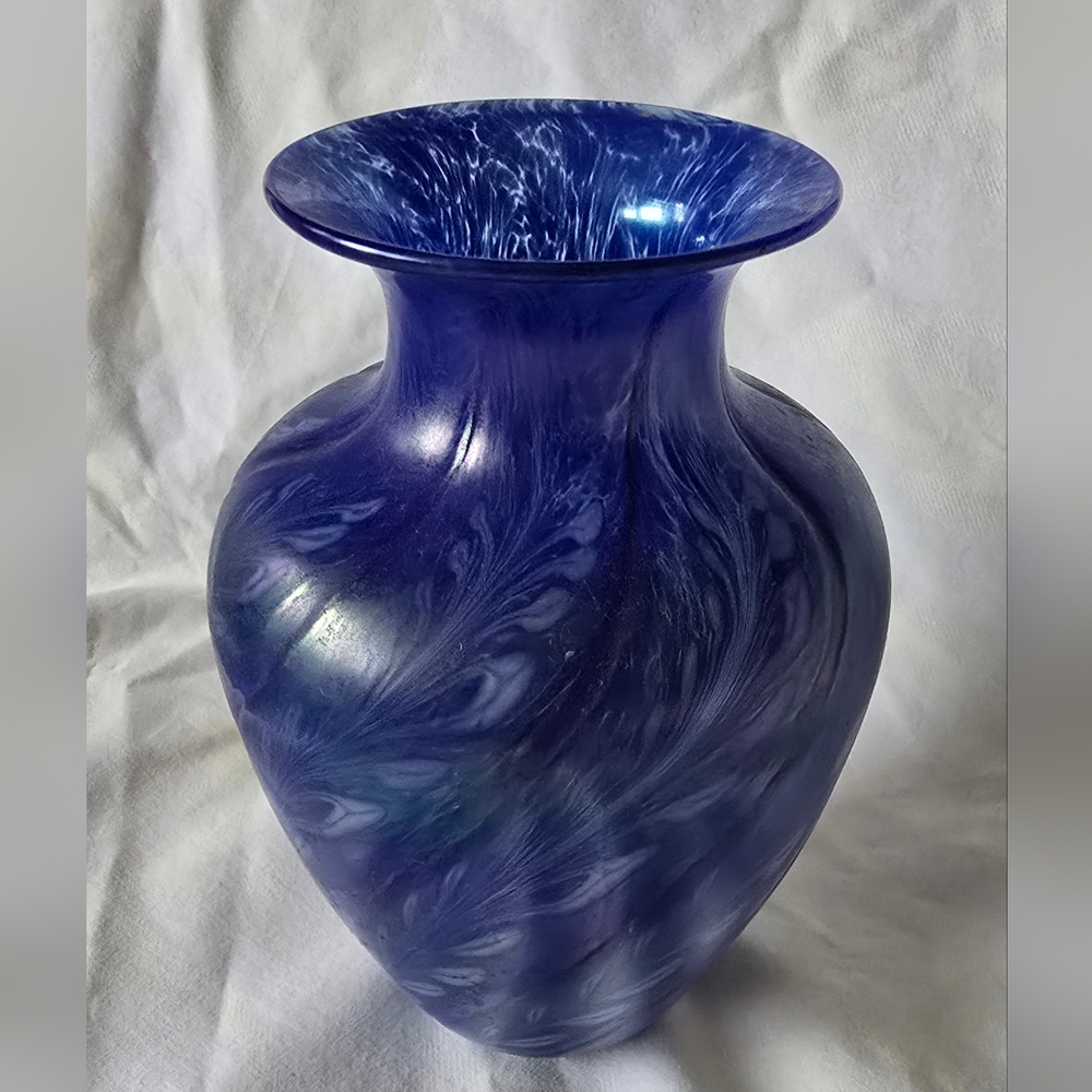 Vintage Skookum signed glass vase